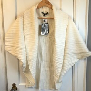 Elie Tahari Wear 2 way Cream color Shrug (sweater cardigan vest wrap)